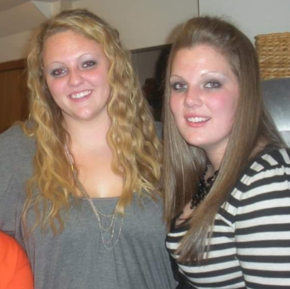 Meet your Posher, Beth & Sarah! - Picture 4 of 4